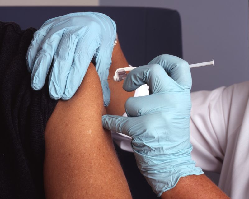 vaccinarea protejeaza impotriva long covid